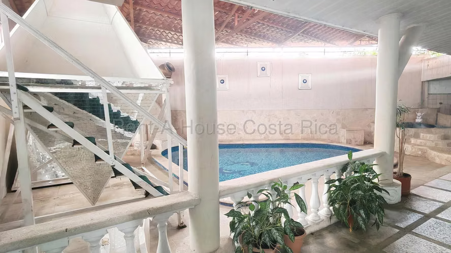 Venta de Propiedad con 6 apartamentos en La Suiza San Rafael Escazú - Imagen 6
