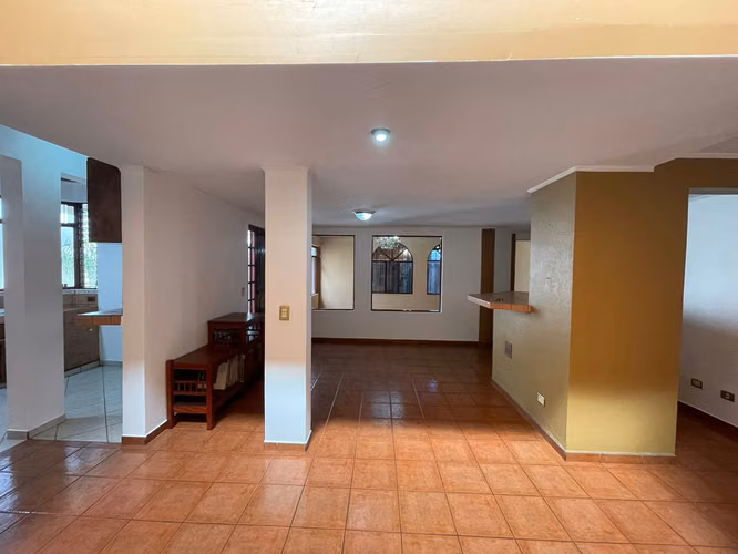 CASA EN VENTA USO MIXTO MERCEDES NORTE
