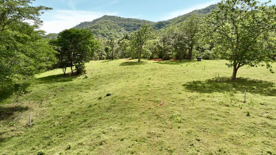 Oportunidad Única: Lotes en Entorno Natural de Artola, Guanacaste