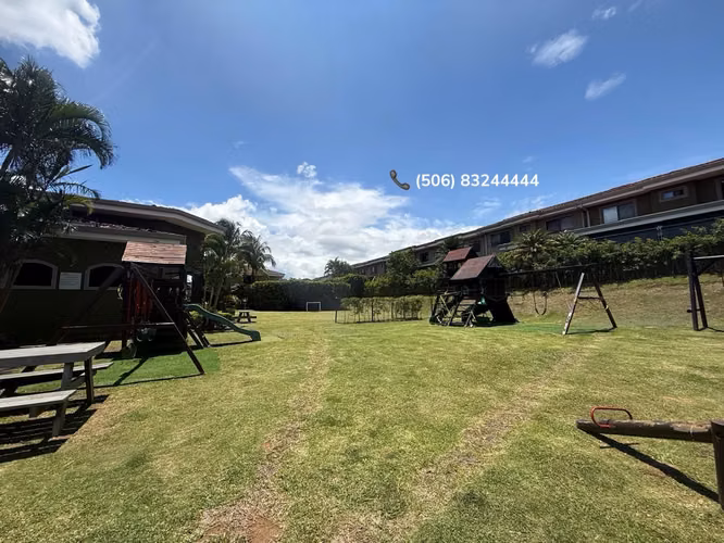 VENTA DE CASA UBICADA EN POZOS, SANTA ANA