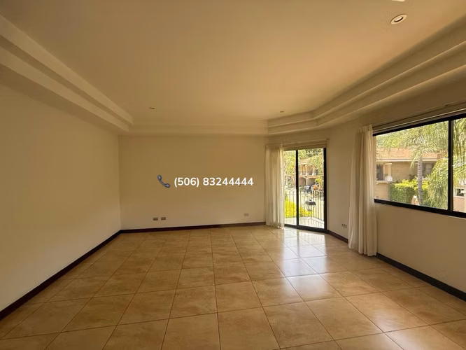 VENTA DE CASA UBICADA EN POZOS, SANTA ANA