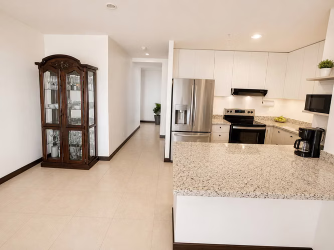 Venta de Apartamento 3 habitaciones en Torres Paseo Colón.  Piso alto, 2 parqueos y bodega - Imagen 13