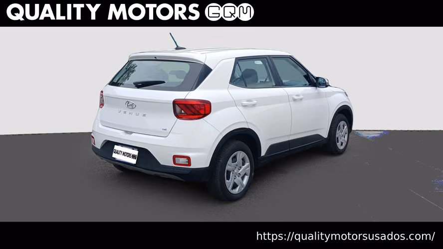 HYUNDAI VENUE GL TODO TERRENO 4X2, AÑO 2024