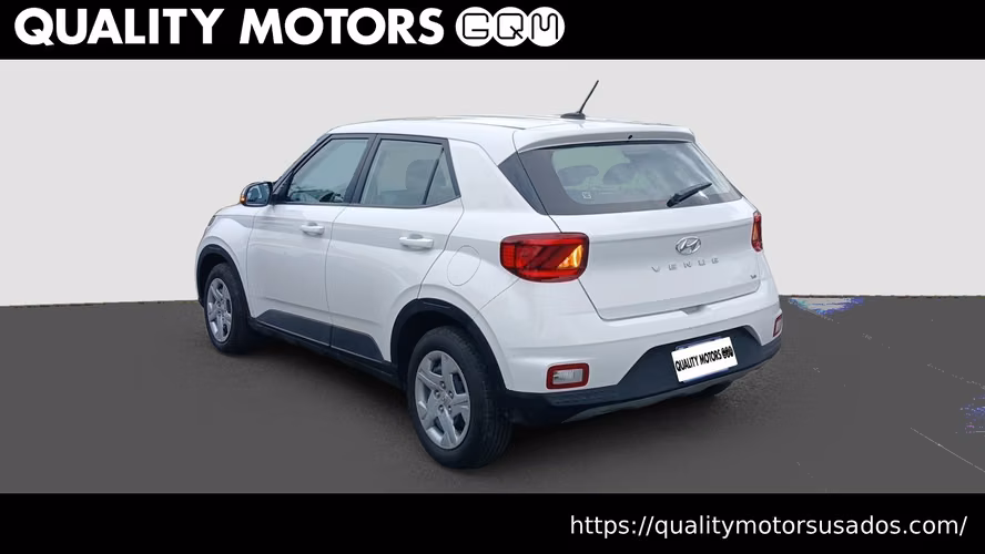 HYUNDAI VENUE GL TODO TERRENO 4X2, AÑO 2024