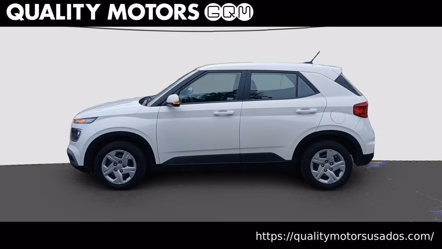 HYUNDAI VENUE GL TODO TERRENO 4X2, AÑO 2024
