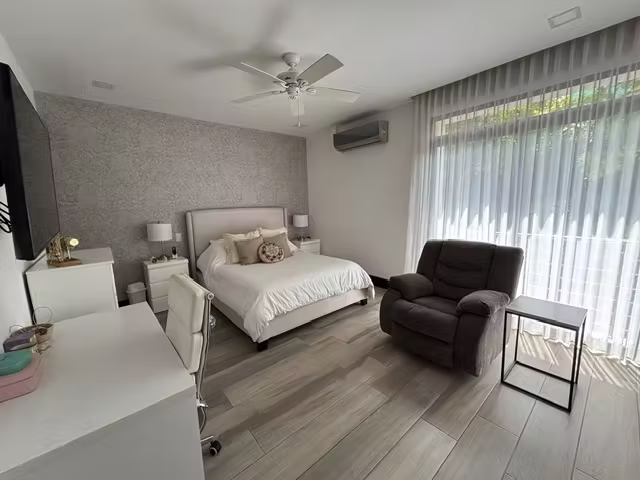 Se vende casa contemporánea en Bosques de Carao, Pozos