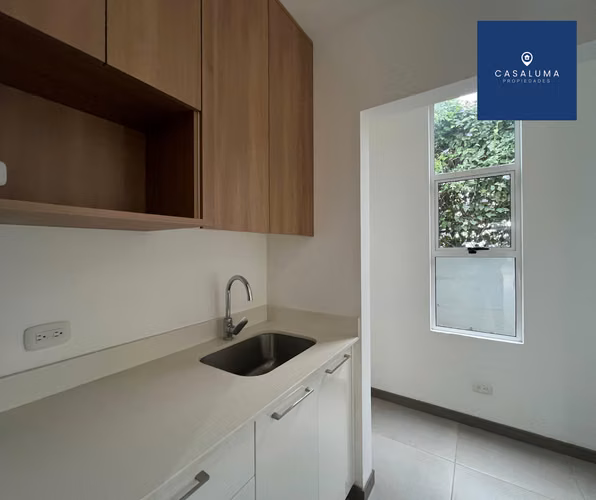 HERMOSA CASA CON JARDIN - Imagen 3
