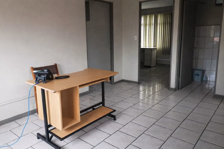 Venta de edificio con oficinas, idóneo para empresas en el Alto de Guadalupe -EU - Imagen 6