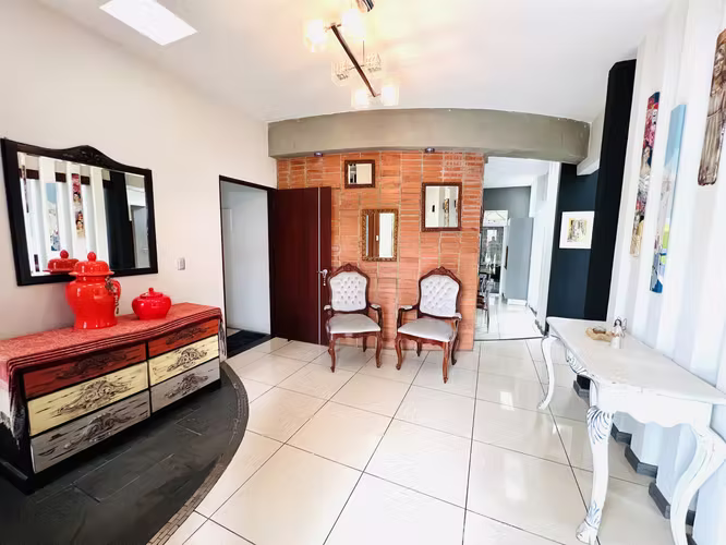  CASA EN VENTA EN SANTA ANA – ESPACIO, NATURALEZA Y VALOR REAL  - Imagen 3