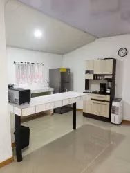 Casa amueblada y equipada con amplio terreno en Abangares, Guanacaste
