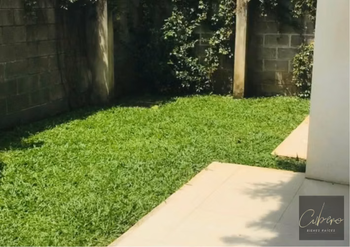 SE VENDE APTO. EN CONDOMINIO PRIMER PISO CON PATIO EN PINARES