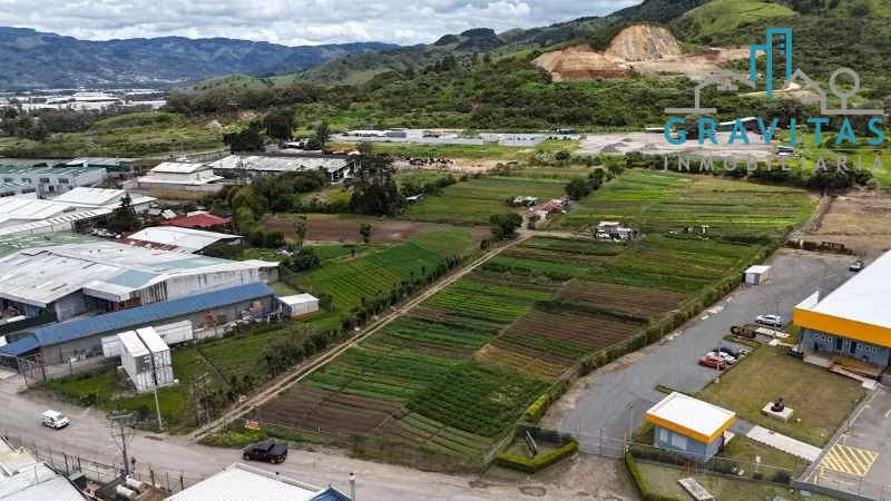 Terreno en venta en Cartago ideal para desarrollo de bodegas, 29673m2 ID 1886