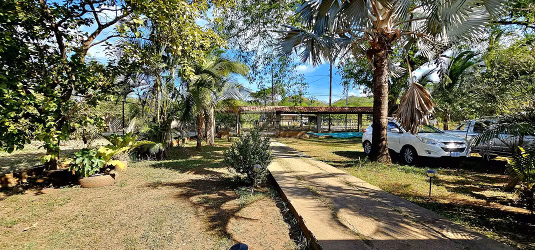 Venta de Casa en Guanacaste AMPLIA ZONA VERDE