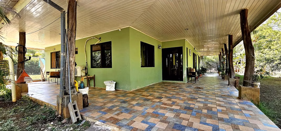 Venta de Casa en Guanacaste AMPLIA ZONA VERDE