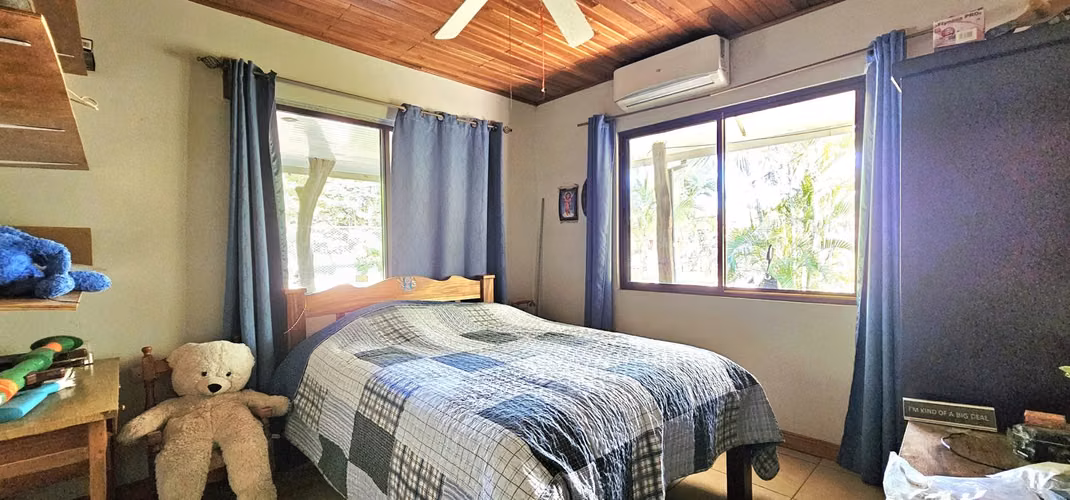 Venta de Casa en Guanacaste AMPLIA ZONA VERDE