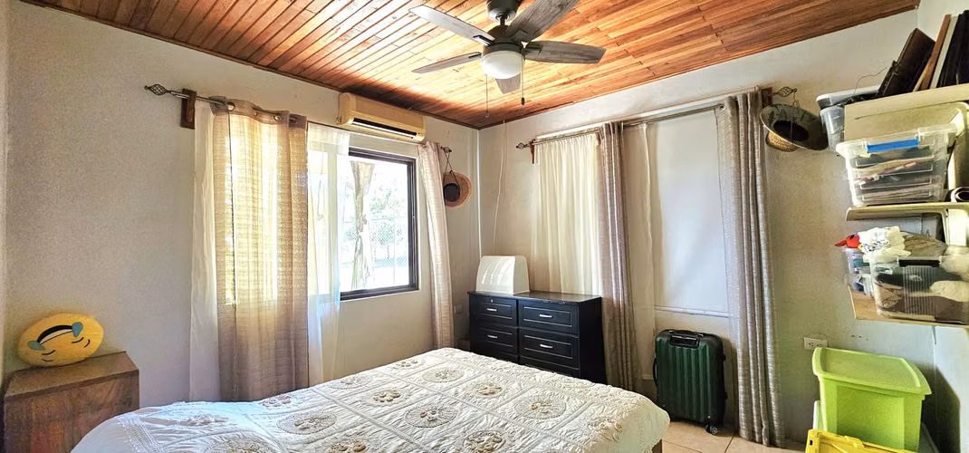Venta de Casa en Guanacaste AMPLIA ZONA VERDE