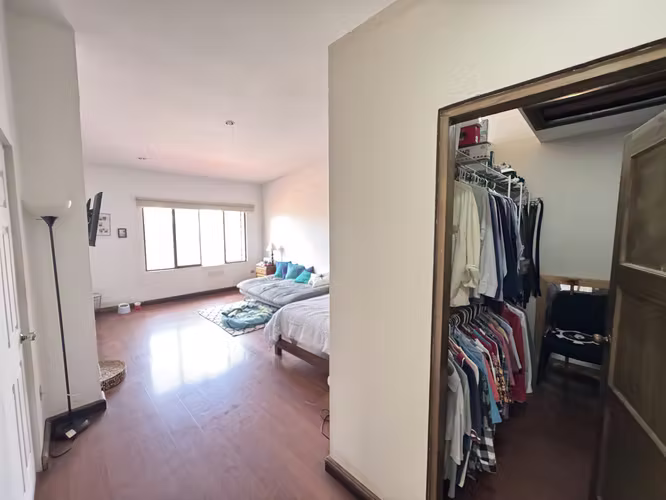 Venta Casa en La Uruca | 245 m² | 3 Parqueos | Jardín y Terraza | Cerca Hospital México - Imagen 13