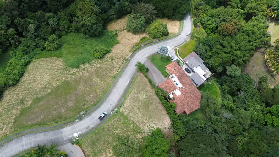 TERRENO EN VENTA . CONDOMINIO EXCLUSIVO. 1775, 23 m2. CIUDAD COLON - Imagen 3