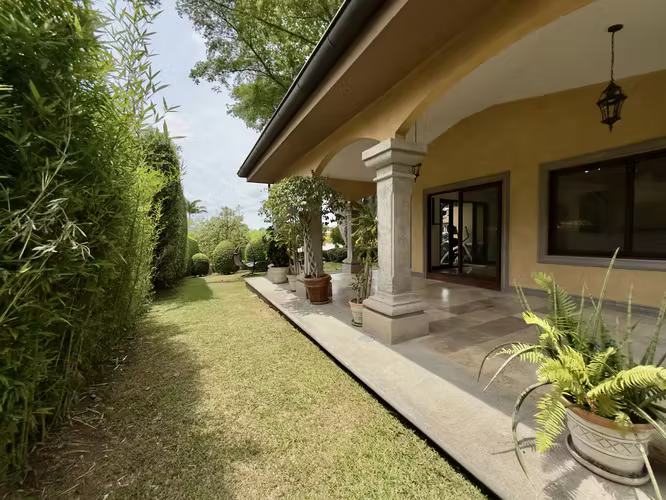 Casa para la venta o alquiler en Condominio con vista en Guachipelin - Imagen 18