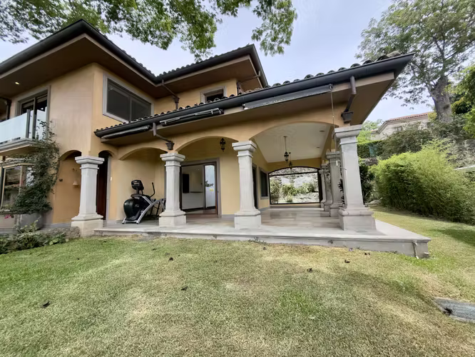 Casa para la venta o alquiler en Condominio con vista en Guachipelin - Imagen 4