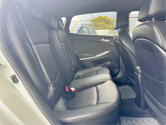 Hyundai Accent Tdi A/T 2014 - Imagen 4