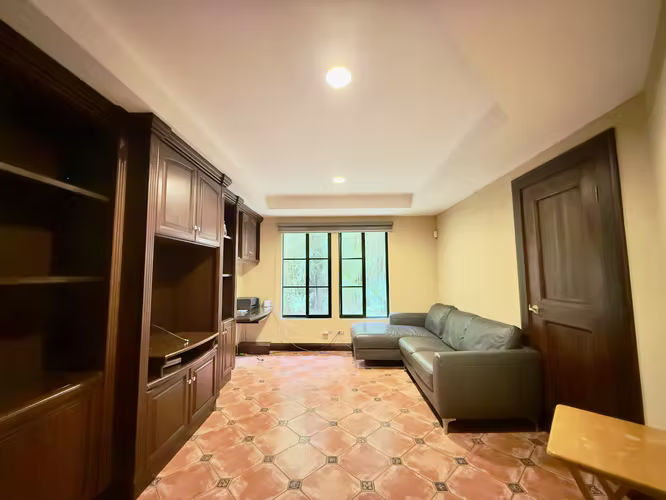 Venta de casa independiente en San Antonio de Escazu
