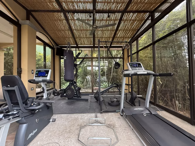Venta de casa independiente en San Antonio de Escazu
