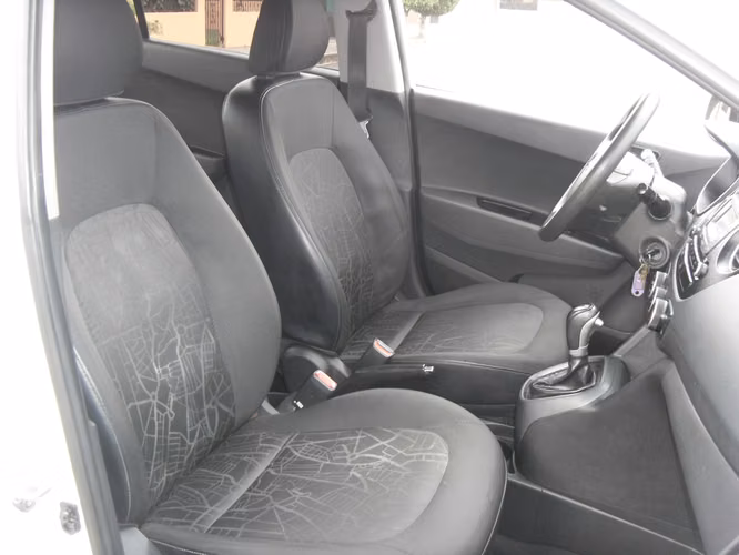 Hyundai Grand i10 Sedan Automatico 2018