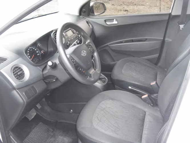 Hyundai Grand i10 Sedan Automatico 2018