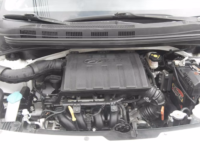 Hyundai Grand i10 Sedan Automatico 2018