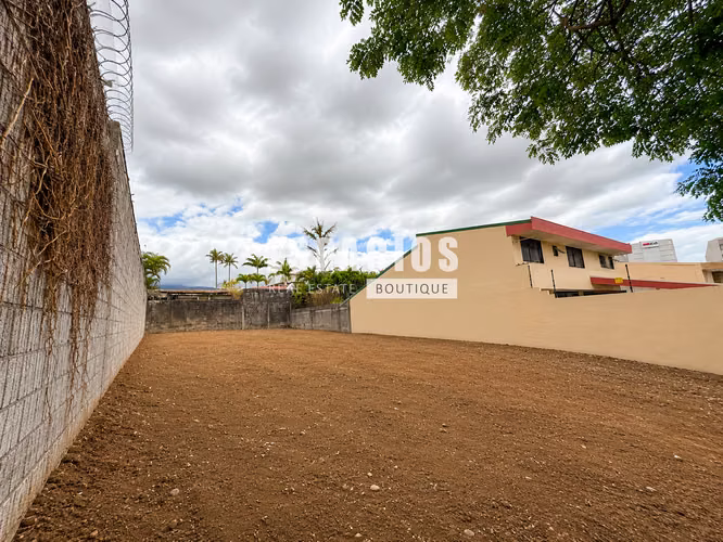 VENTA DE TERRENO EN ROHRMOSER