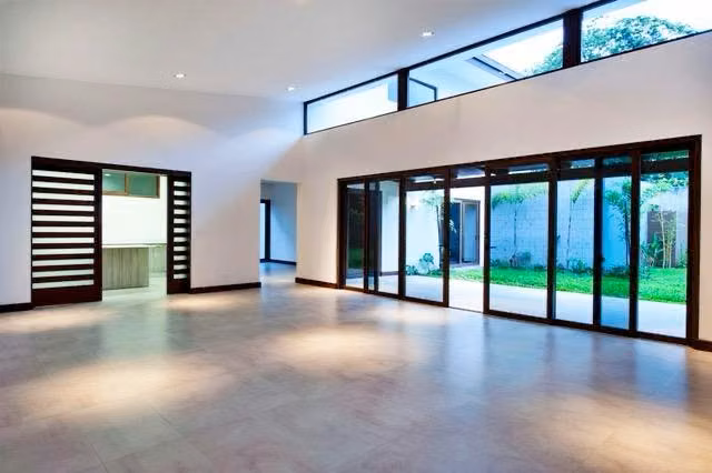 Venta casa contemporánea en La Hacienda, Santa Ana. (FAU) - Imagen 4