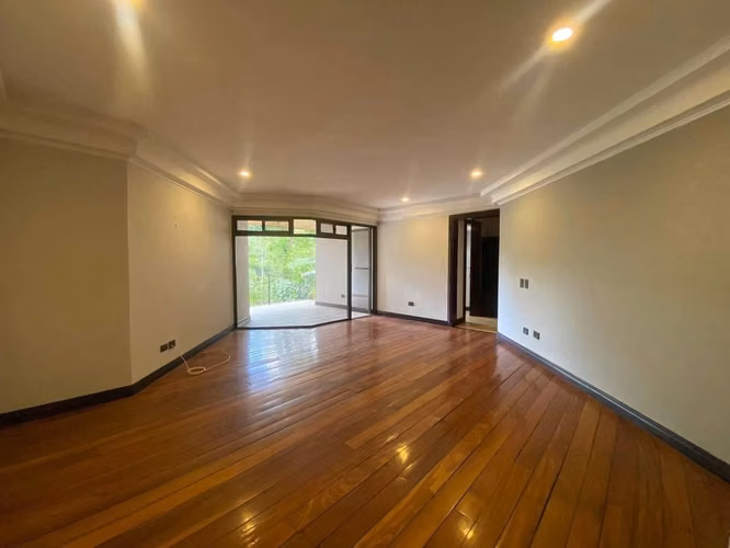 Venta casa en Pinares de Curridabat