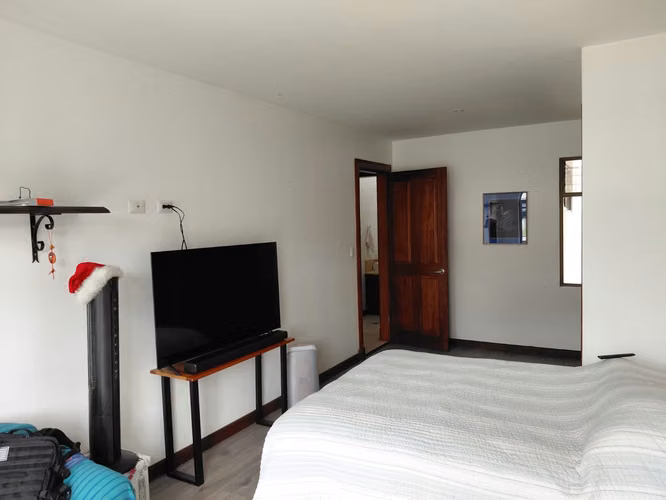 Casa de Lujo en Venta | Colinas de Montealegre, Tres Ríos, Pinares- MV