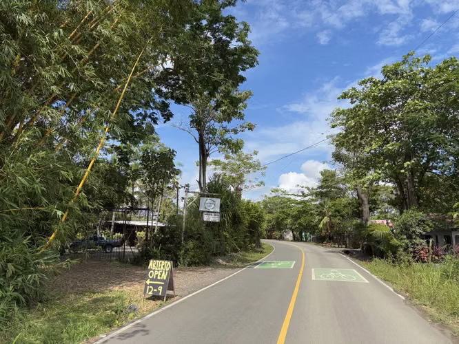 Lote con escritura cerca de Manuel Antonio – A 2 minutos de la playa, sin concesión - Imagen 3