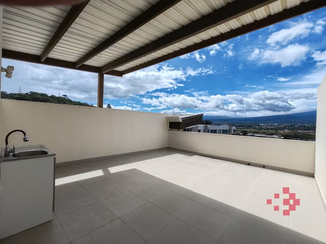 Apartamento Amueblado en  venta- Pent-house de Lujo en Guachipelín de Escazú