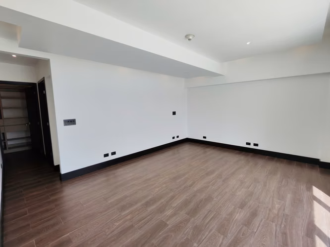 Se alquila Penthouse en Sabana Sur.