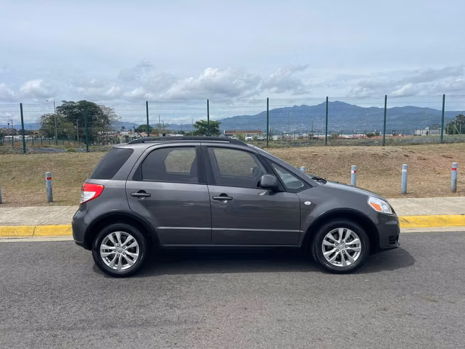 SUZUKI SX4 2014