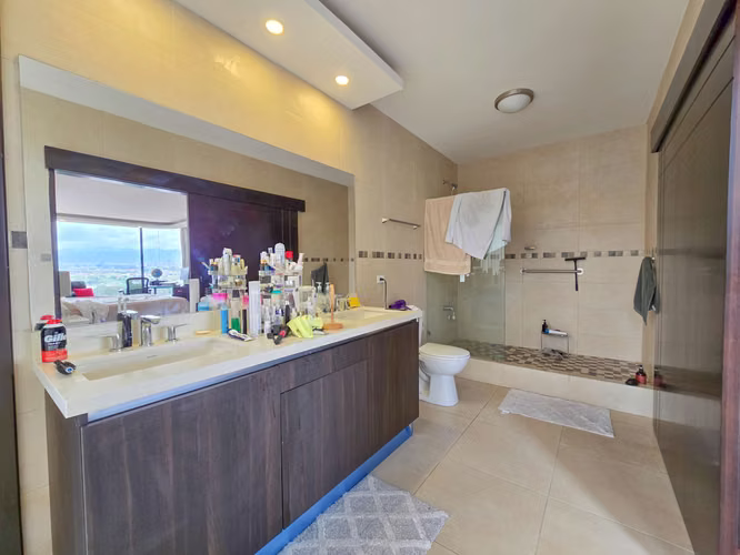 PENTHOUSE DE 3 HABIT. CON FULL VISTAS EN BELLO HORIZONTE ESCAZU