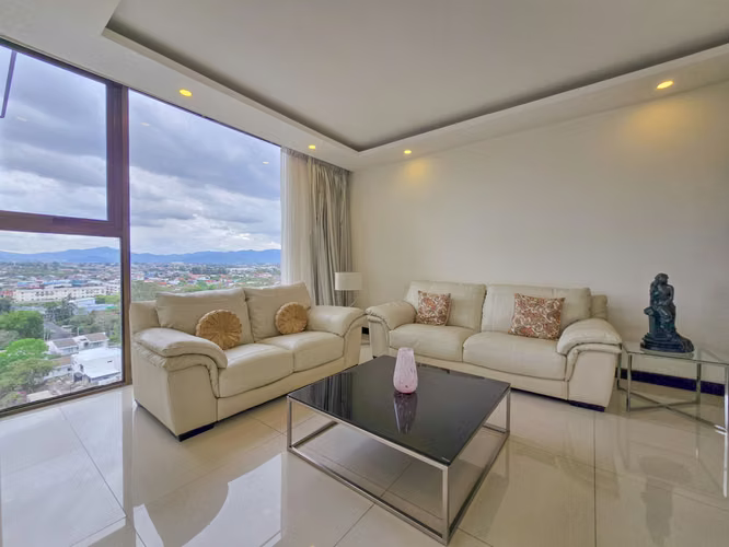 PENTHOUSE DE 3 HABIT. CON FULL VISTAS EN BELLO HORIZONTE ESCAZU