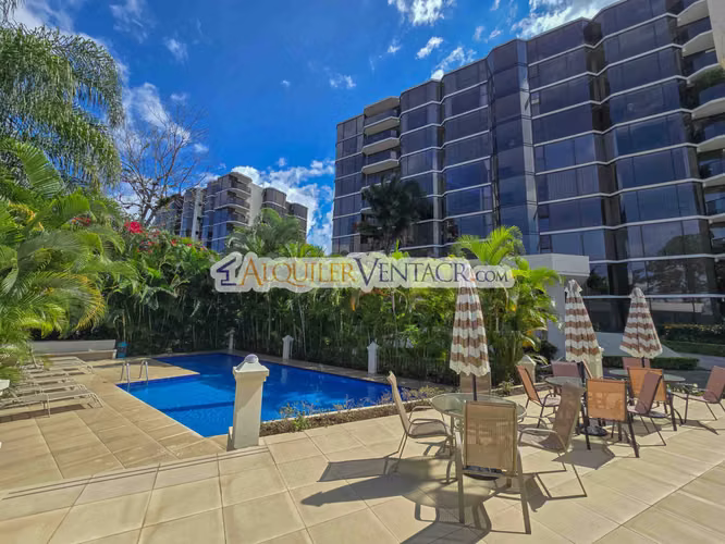 PENTHOUSE DE 3 HABIT. CON FULL VISTAS EN BELLO HORIZONTE ESCAZU