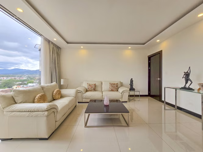 PENTHOUSE DE 3 HABIT. CON FULL VISTAS EN BELLO HORIZONTE ESCAZU