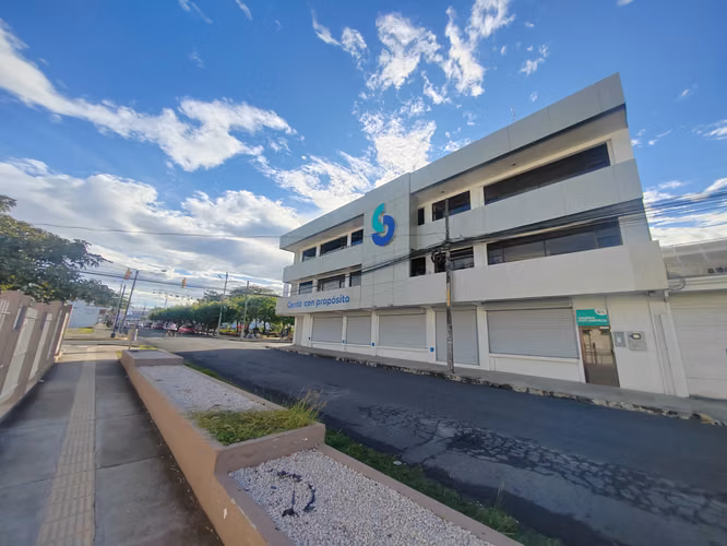 Edificio corporativo en alquiler en el centro de Liberia