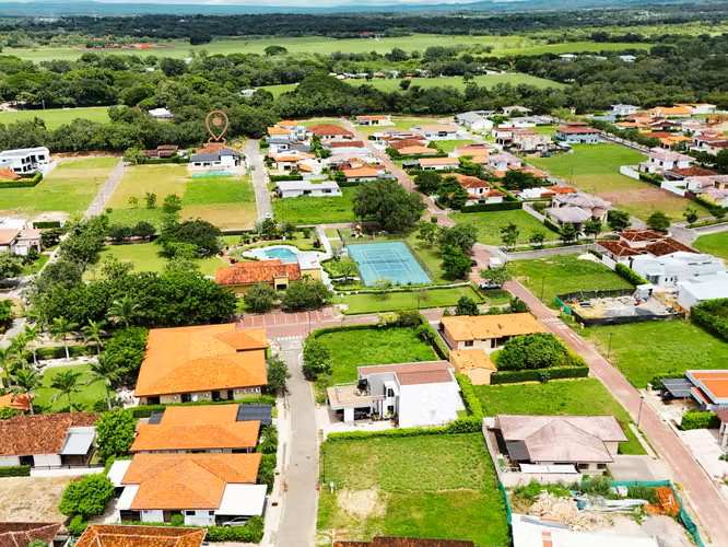Casa moderna en venta en Condominio Parque del Encino, Liberia