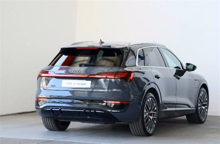 AUDI E-TRON 2024 AUTOMÁTICA ELÉCTRICO GRIS