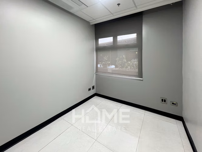 Oficinas en Alquiler en Edificio Momentum Pinares - Curridabat