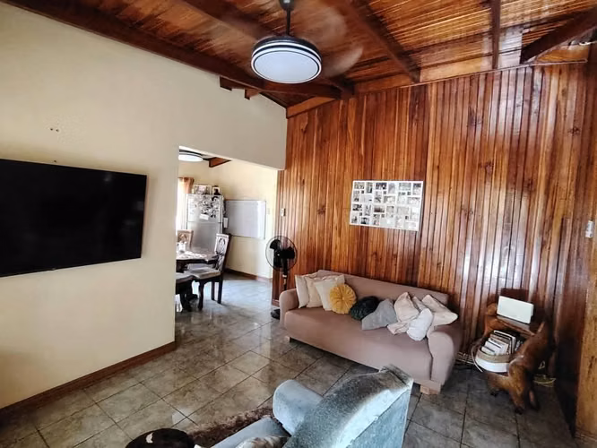 Se Vende Casa en Atenas, Barrio Los Ángeles - Imagen 2