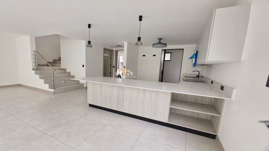 Alquiler Exclusiva, acogedora Casa de Lujo para Estrenar en Lindora, Santa Ana - Imagen 3