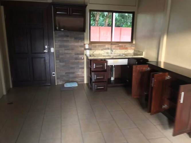 Casa casi nueva | 2 hab. | Doble fuente de agua | El Llano, cerca de Conchal y Flamingo