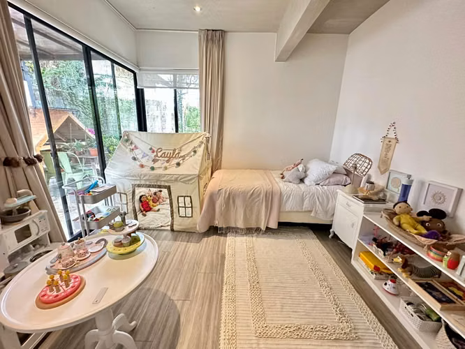 Se vende hermoso apartamento con amplio jardín en Santa Ana - Imagen 8